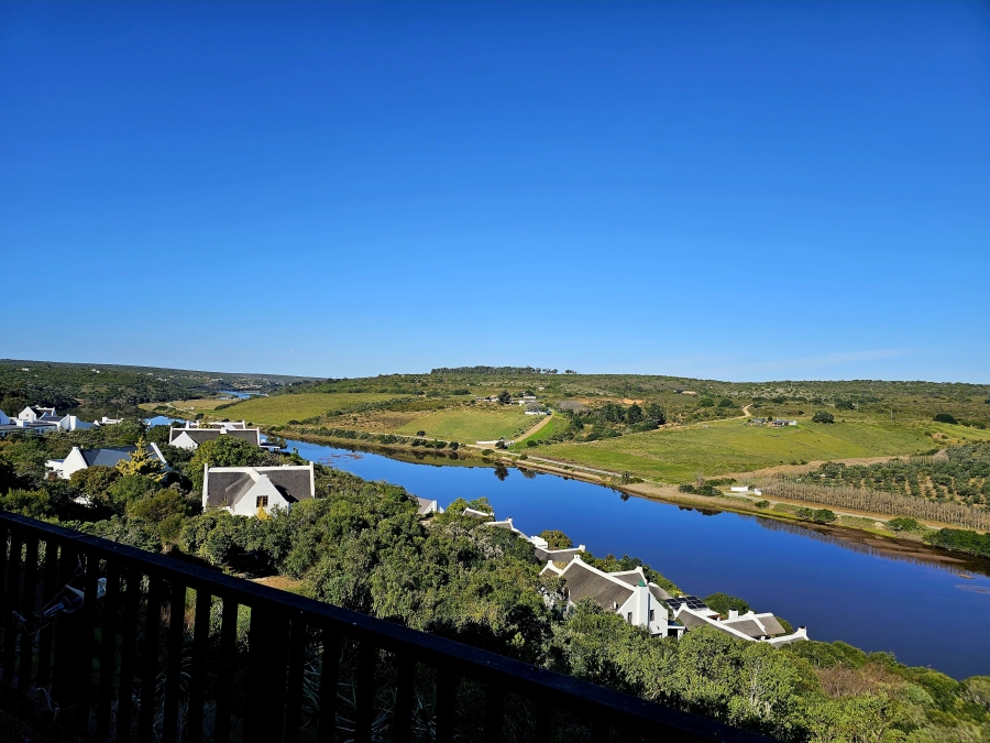 5 Bedroom Property for Sale in Stilbaai Oos Western Cape